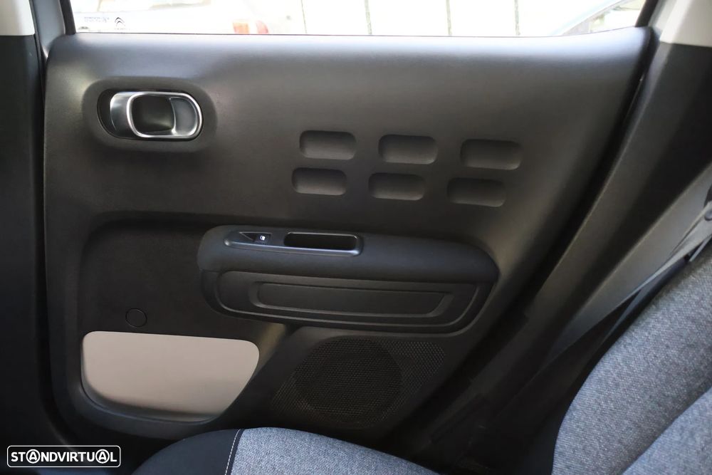 Citroën C3 1.2 PureTech C-Series - 12