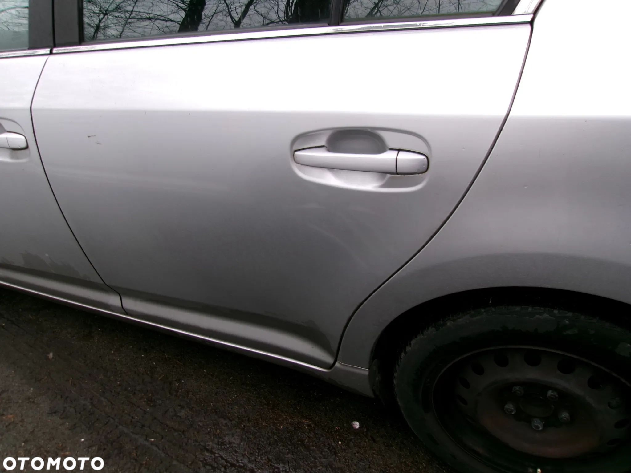 DRZWI L.T TOYOTA AVENSIS T27 09-14 SEDAN 1F7 - 1