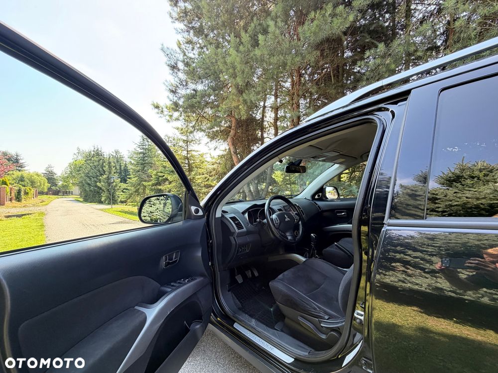 Mitsubishi Outlander 2.0 DID Intense + - 11