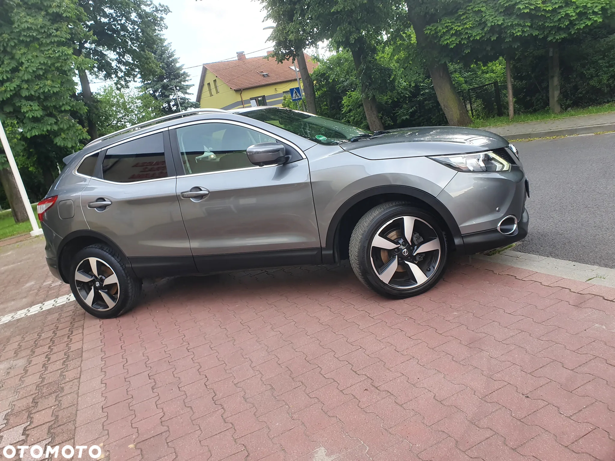 Nissan Qashqai 1.6 DIG-T N-Connecta - 6
