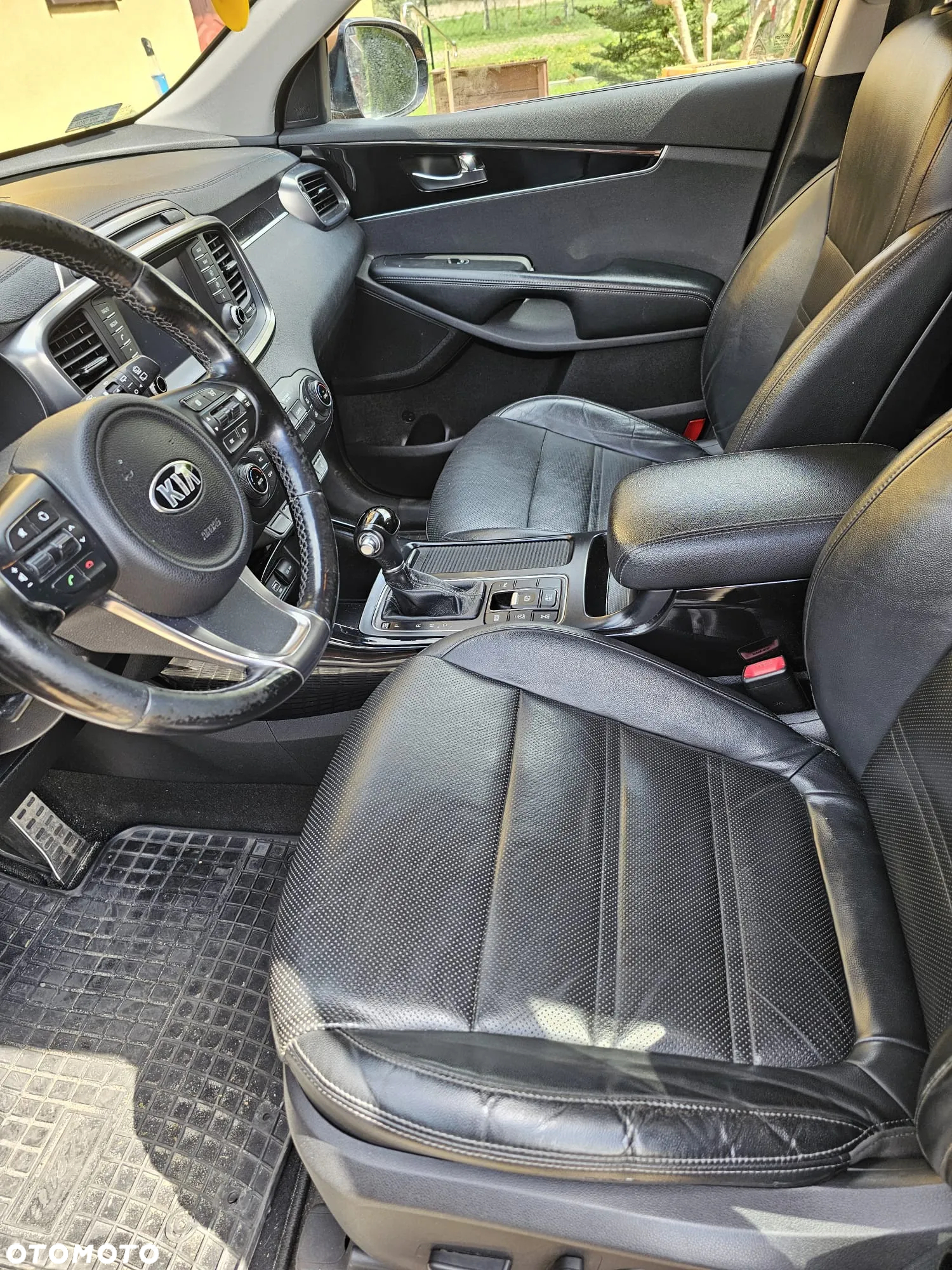 Kia Sorento - 9