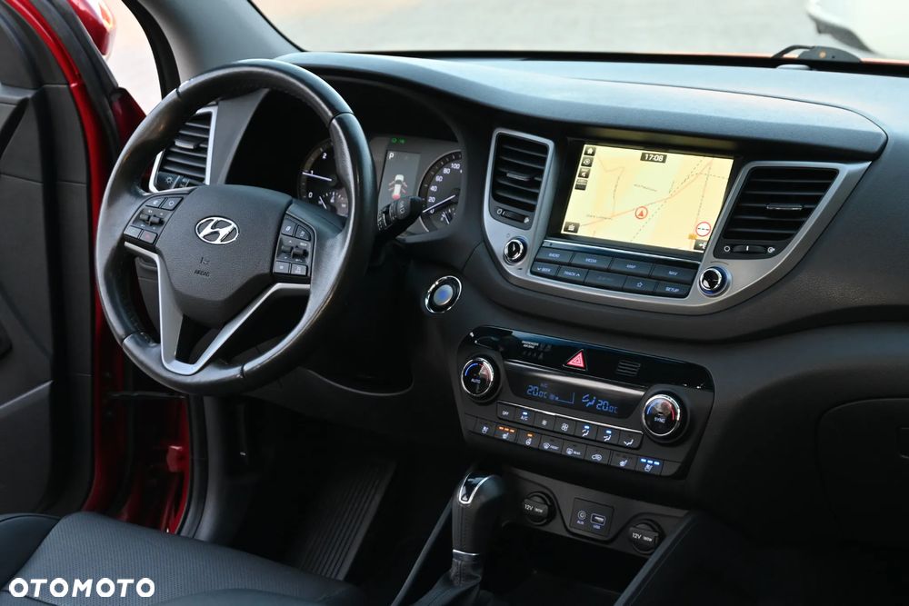 Hyundai Tucson 2.0 CRDI 4WD Automatik Premium - 24