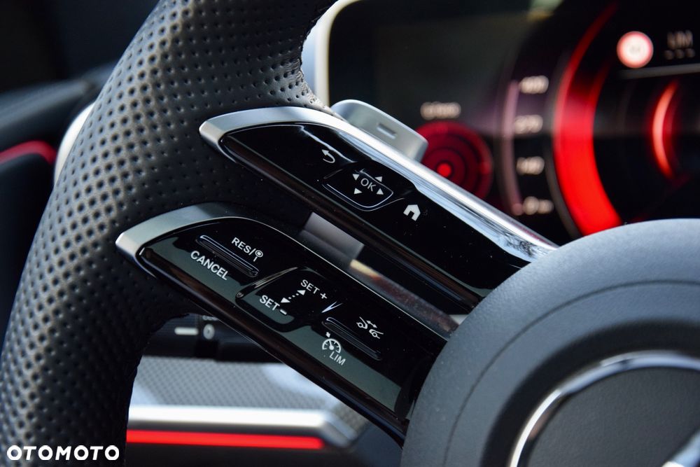 Mercedes-Benz CLE 300 mHEV 4-Matic AMG Line - 28