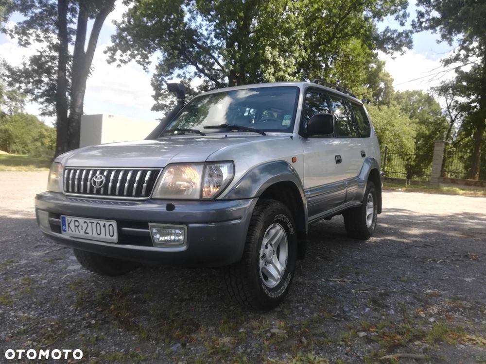 Toyota Land Cruiser - 1