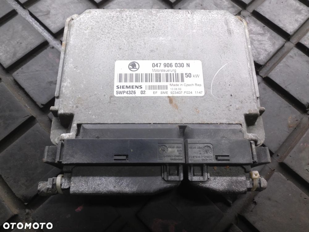 SKODA FELICIA 1.3 STEROWNIK SILNIKA 047906030N POSIADAM 3 SZT - 3