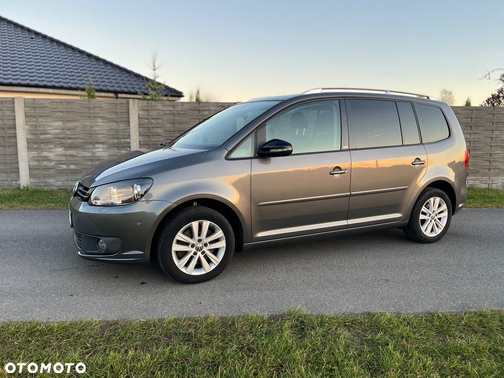 Volkswagen Touran 2.0 TDI DPF BlueMotion Technology DSG STYLE - 8
