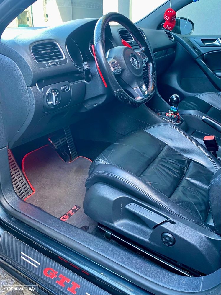 VW Golf - 4