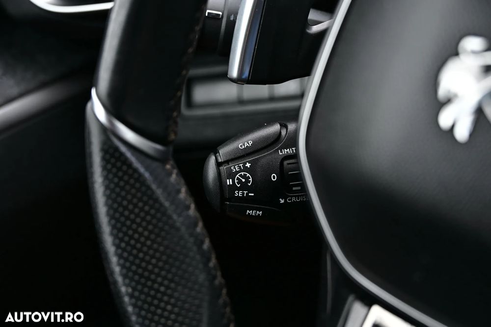 Peugeot 5008 1.5L BlueHDI EAT8 S&S GT - 33