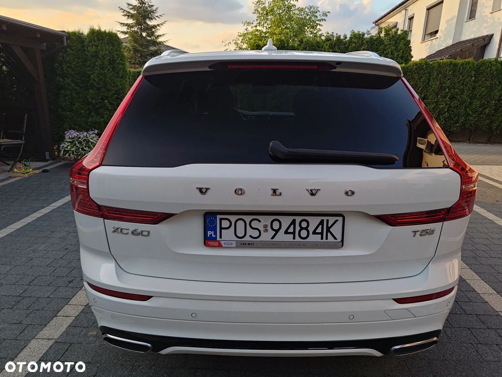 Volvo XC 60 T5 R-Design - 6