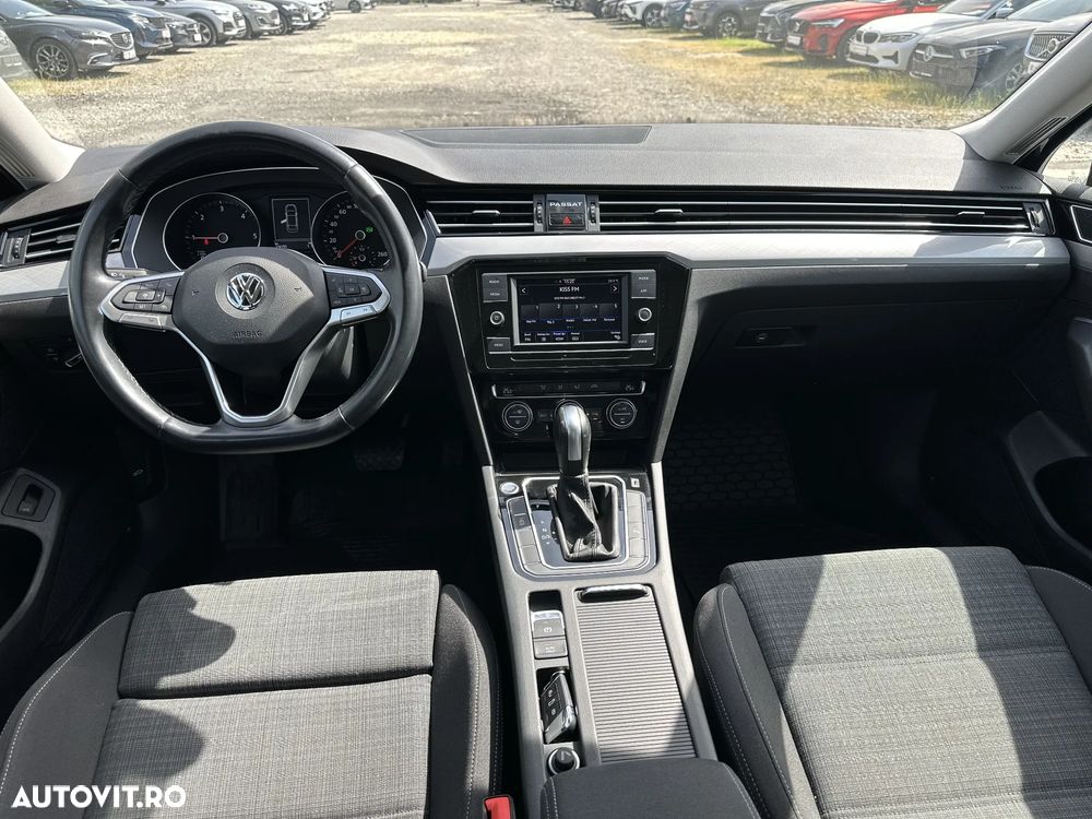 Volkswagen Passat - 10