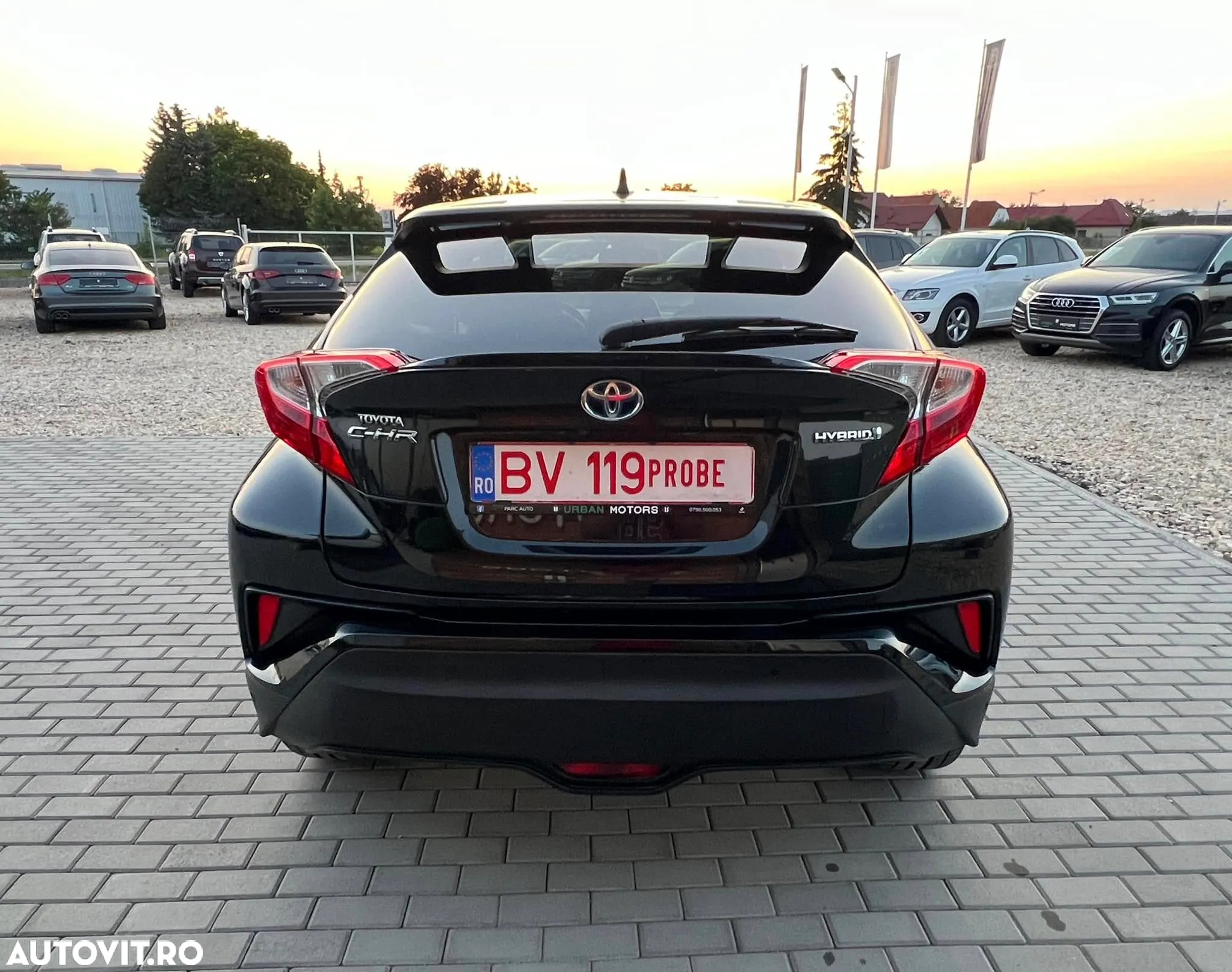 Toyota C-HR Hybrid Lounge - 14