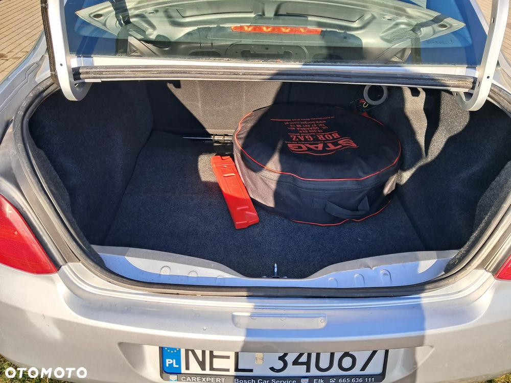 Peugeot 301 1.6 VTi Active - 36