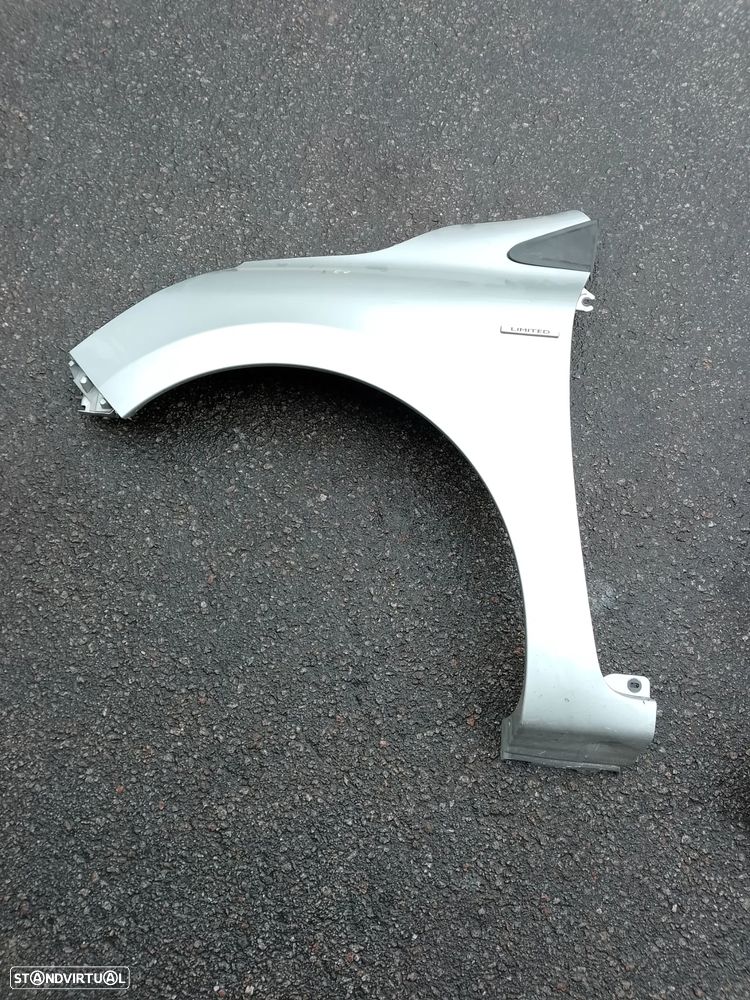 GUARDA LAMAS ESQUERDO RENAULT CLIO IV - 1