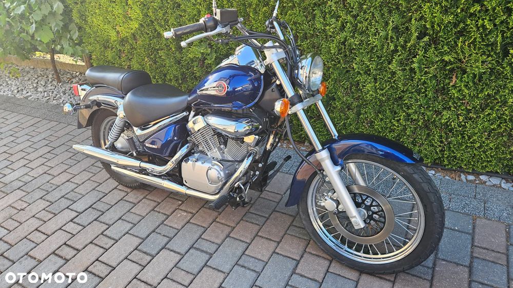 Suzuki Intruder - 20