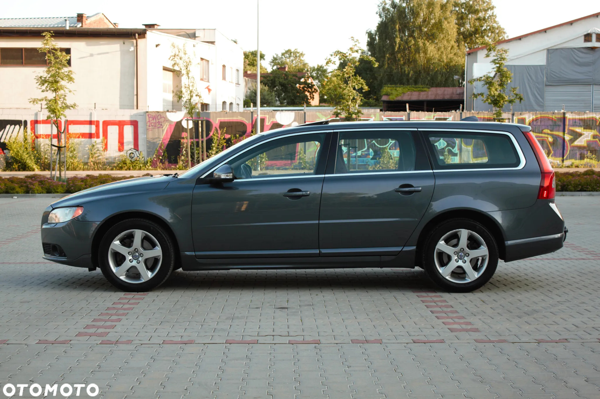 Volvo V70 2.5T Kinetic - 8