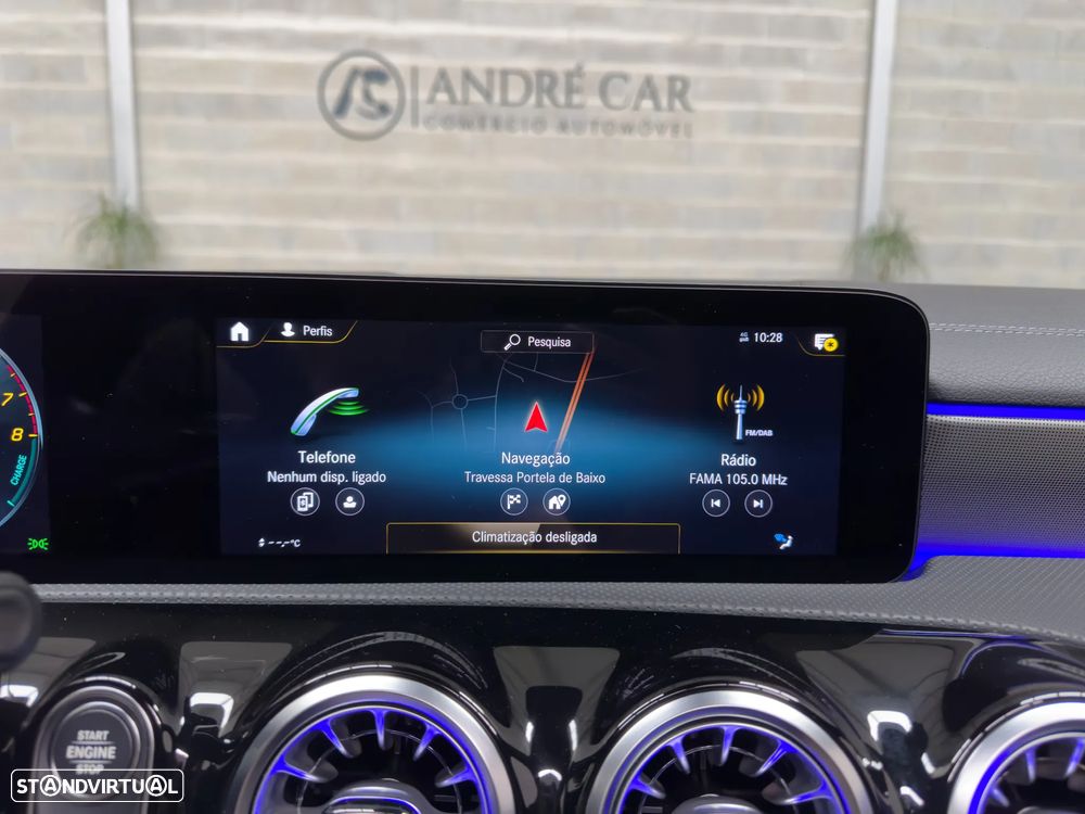 Mercedes-Benz CLA 250 e Shooting Brake AMG Line - 18