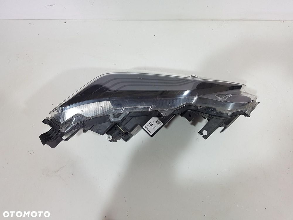 TOYOTA YARIS CROSS LAMPA PRZÓ PRZEDNIA LEWA FULL LED EUROPA ORYGINAŁ - 3