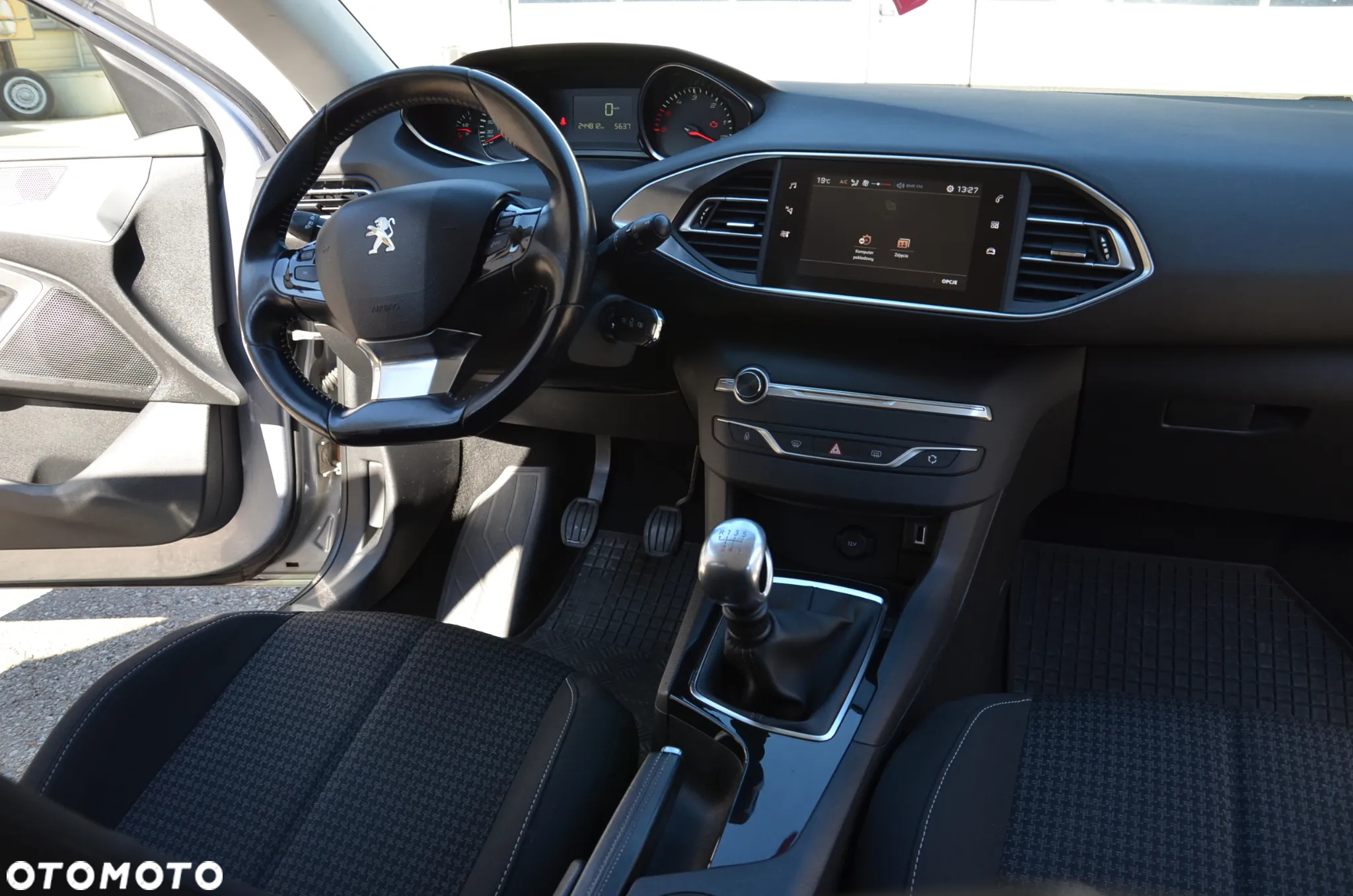 Peugeot 308 SW 1.5 BlueHDi Business Line S&S - 13