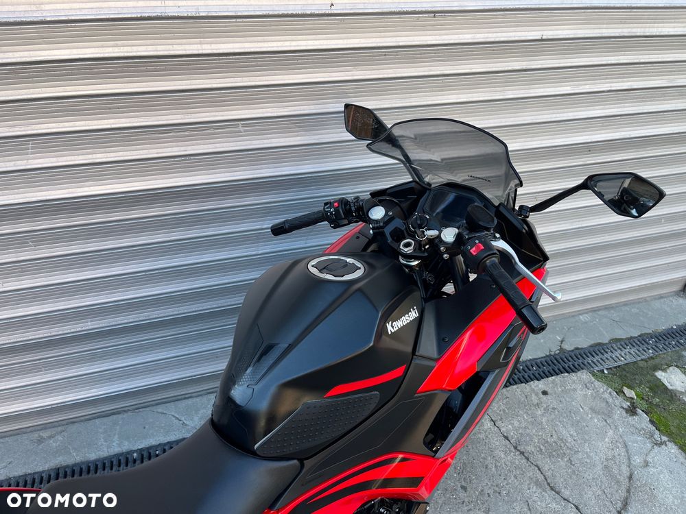 Kawasaki Ninja - 17