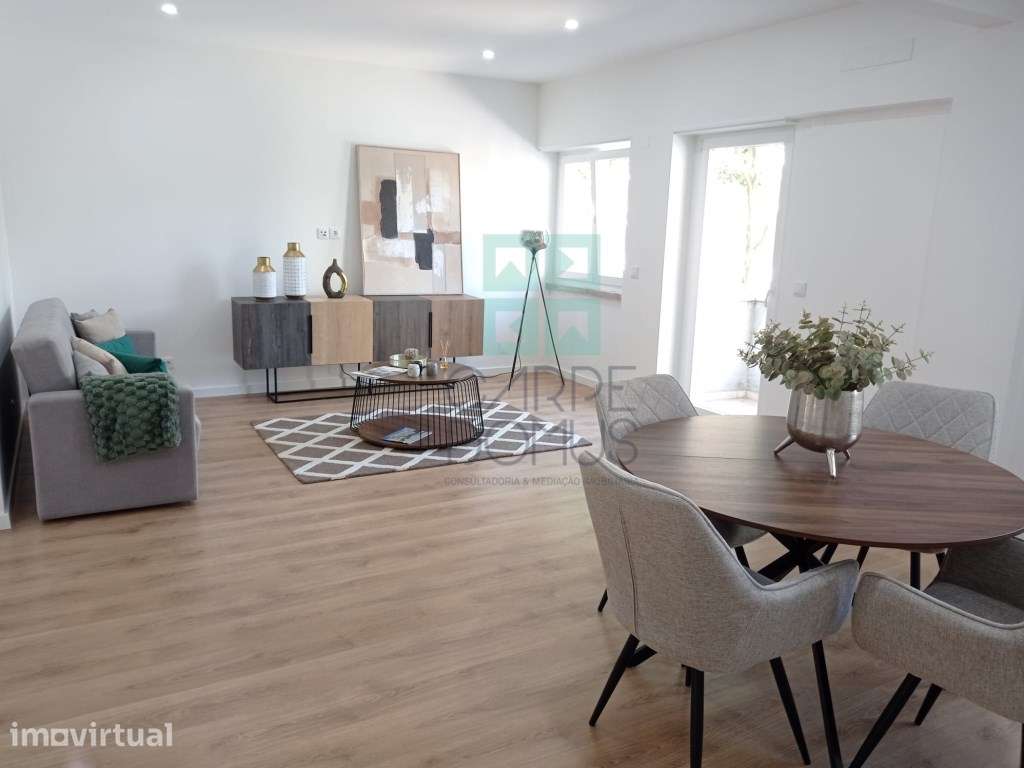 Apartamento T3 - totalmente remodelado, em Benfica - Grande imagem: 2/27