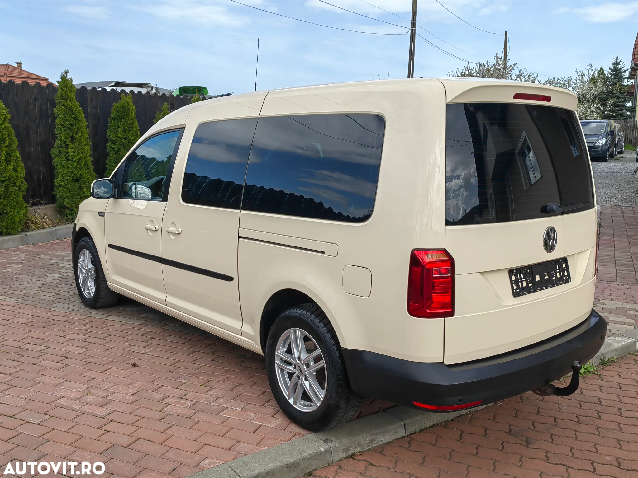 Volkswagen Caddy 2.0 TDI (7-Si.) DSG Maxi Family - 14