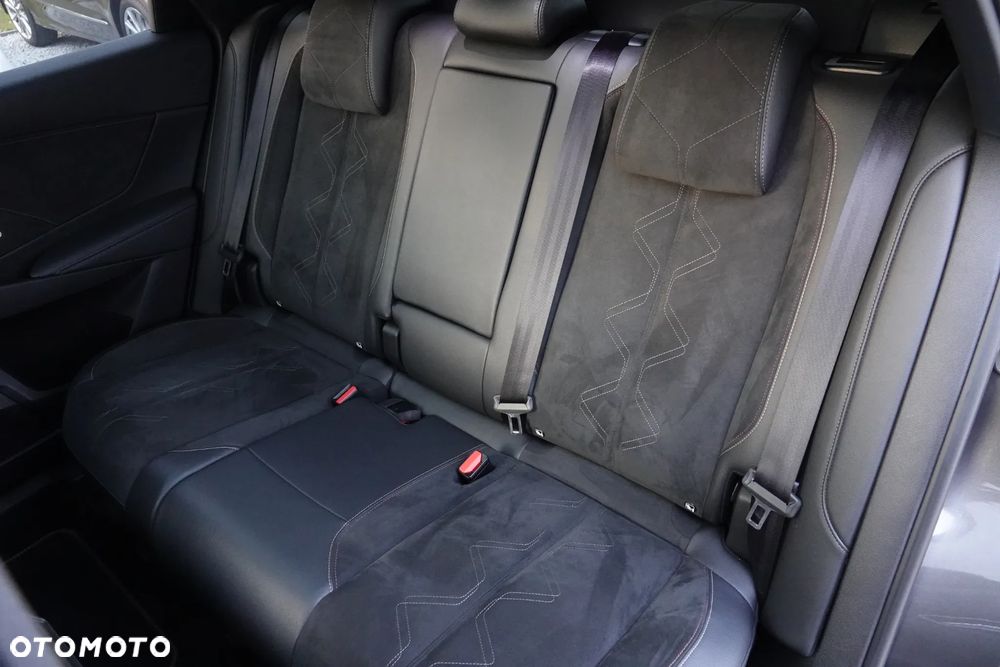 DS Automobiles DS 7 Crossback 1.6 E-Tense Performance Line + - 31