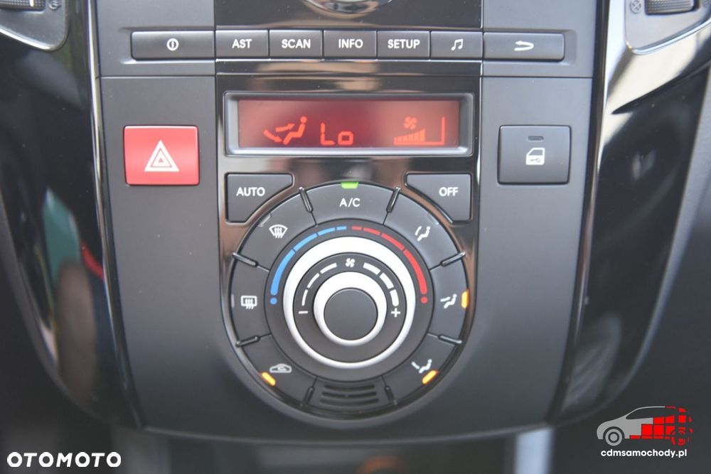 Kia Venga - 27