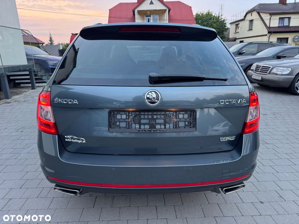 Skoda Octavia 2.0 TSI RS - 9