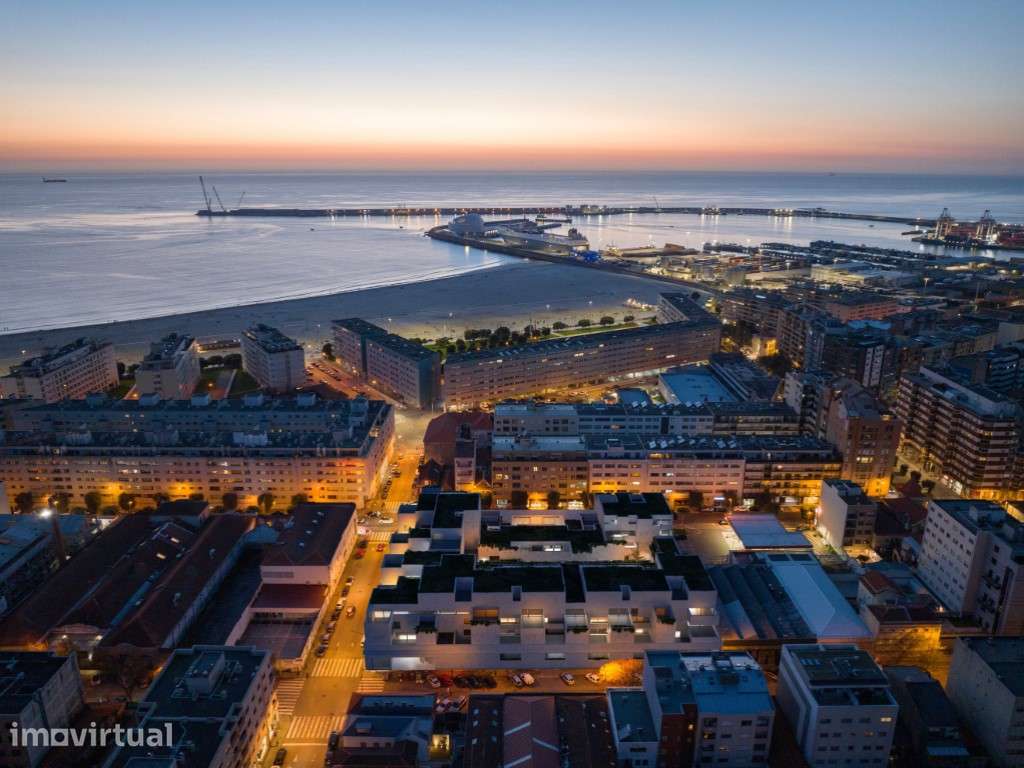 Apartmento T2 com terraço e varanda - Grande imagem: 2/20