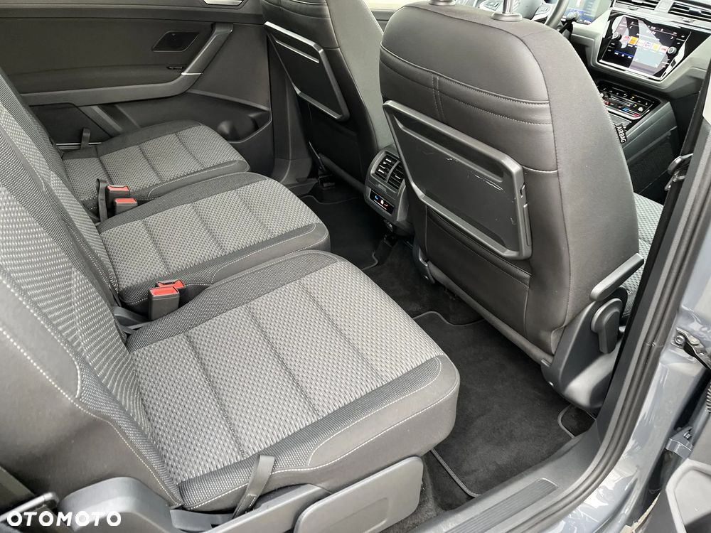 Volkswagen Touran - 21