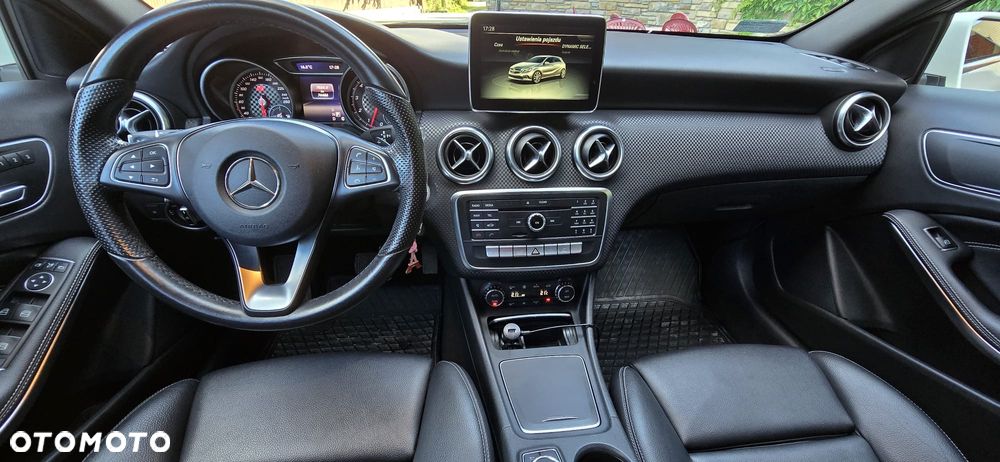 Mercedes-Benz Klasa A 180 7G-DCT Urban - 16