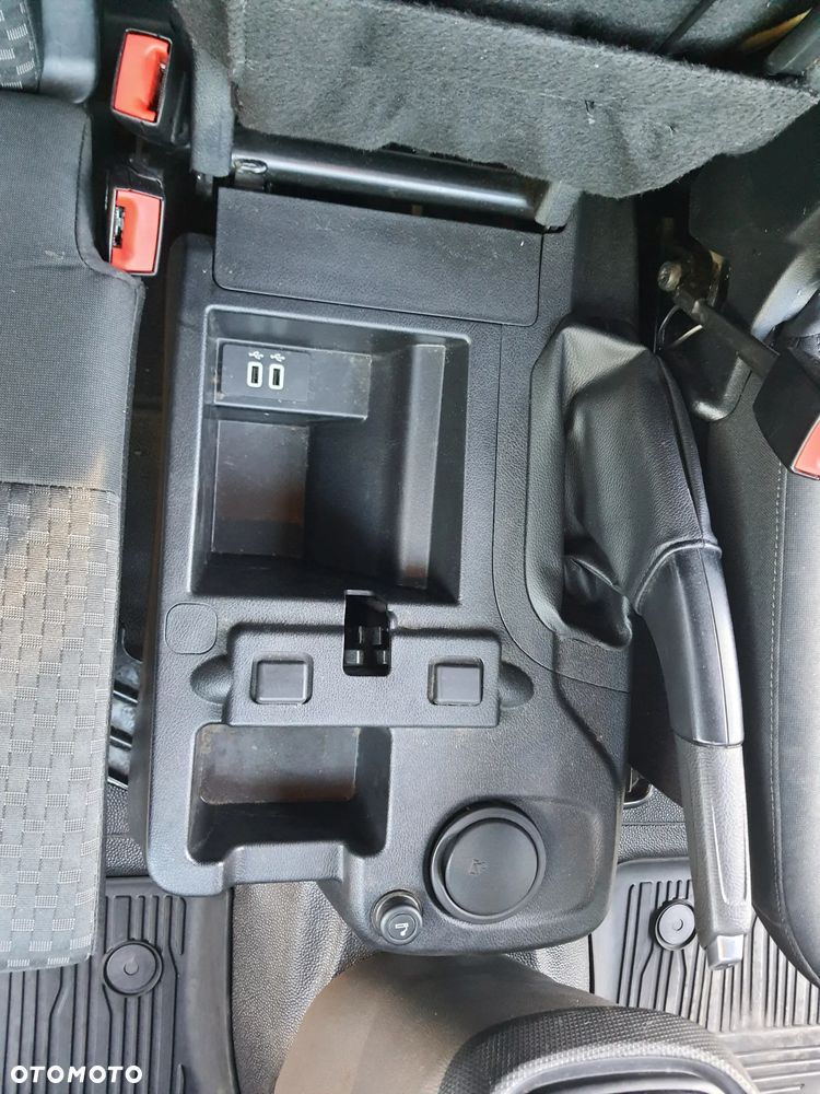 Ford Transit Connect XL - 13