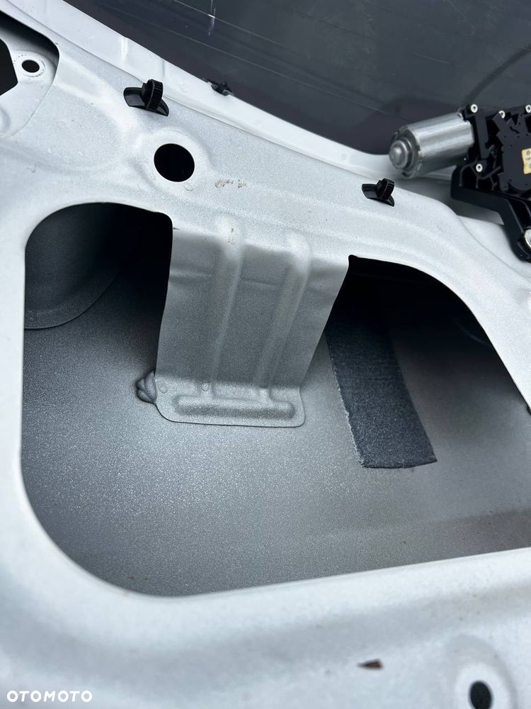 Klapa bagażnika Kia Sportage III ORYGINAŁ spoiler + szyba + wycieraczka - 9