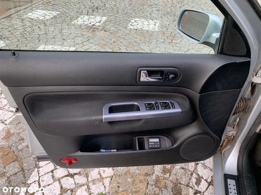 Volkswagen Golf IV 1.9 TDI Comfortline Tiptr - 28
