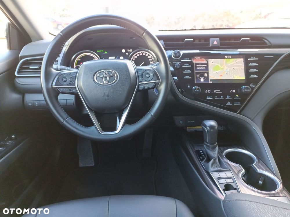 Toyota Camry 2.5 Hybrid Executive CVT - 15