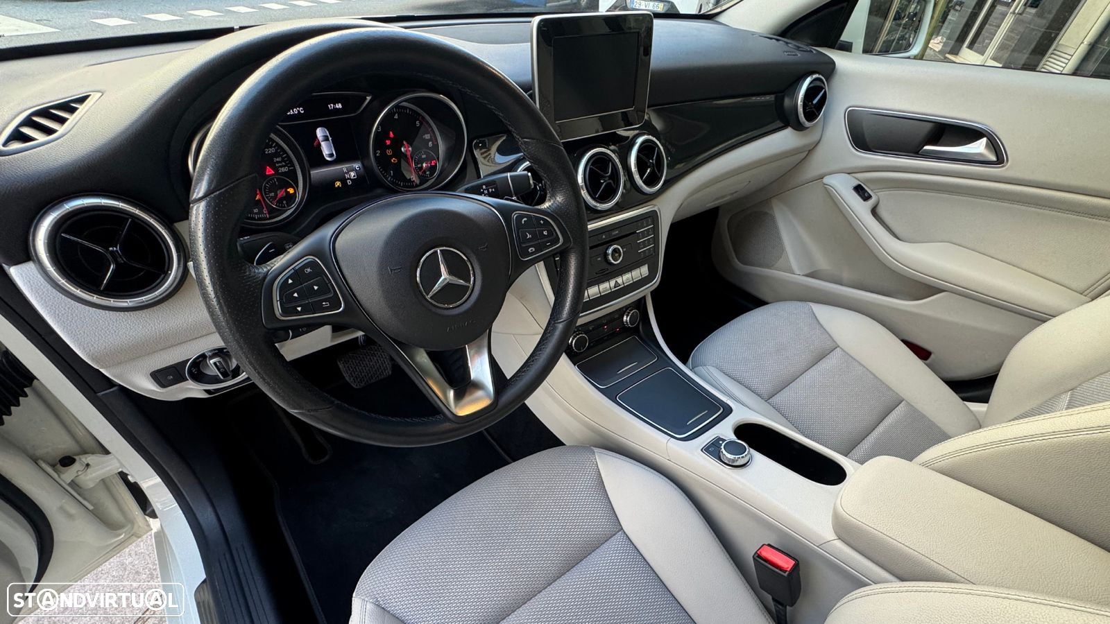 Mercedes-Benz CLA 220 - 15