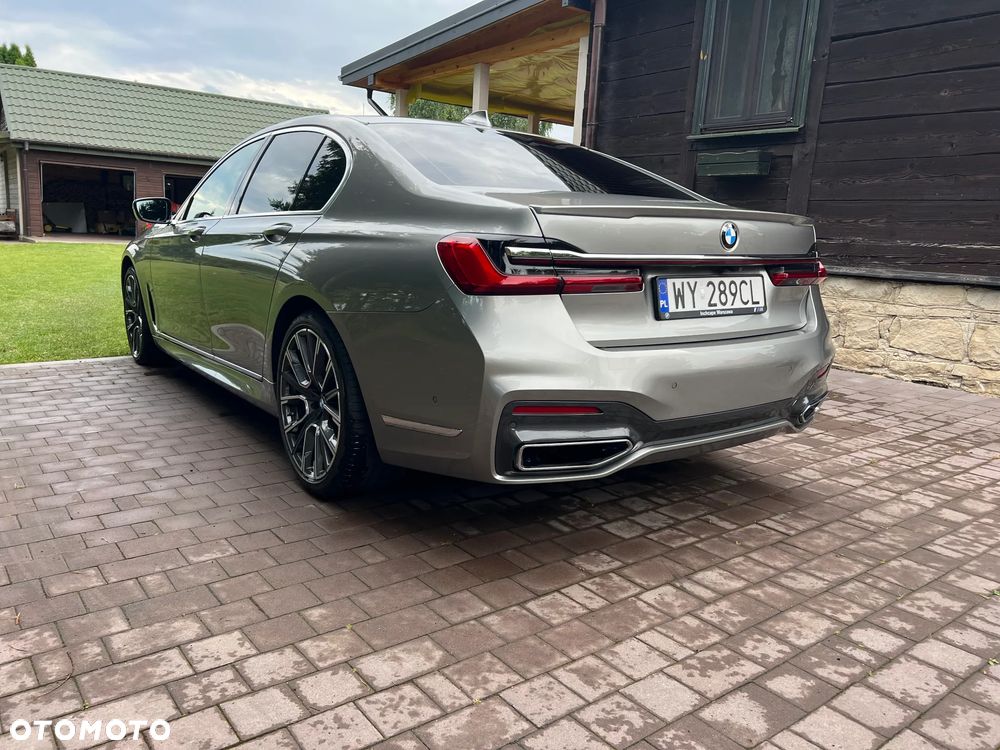 BMW Seria 7 740d xDrive mHEV sport - 16