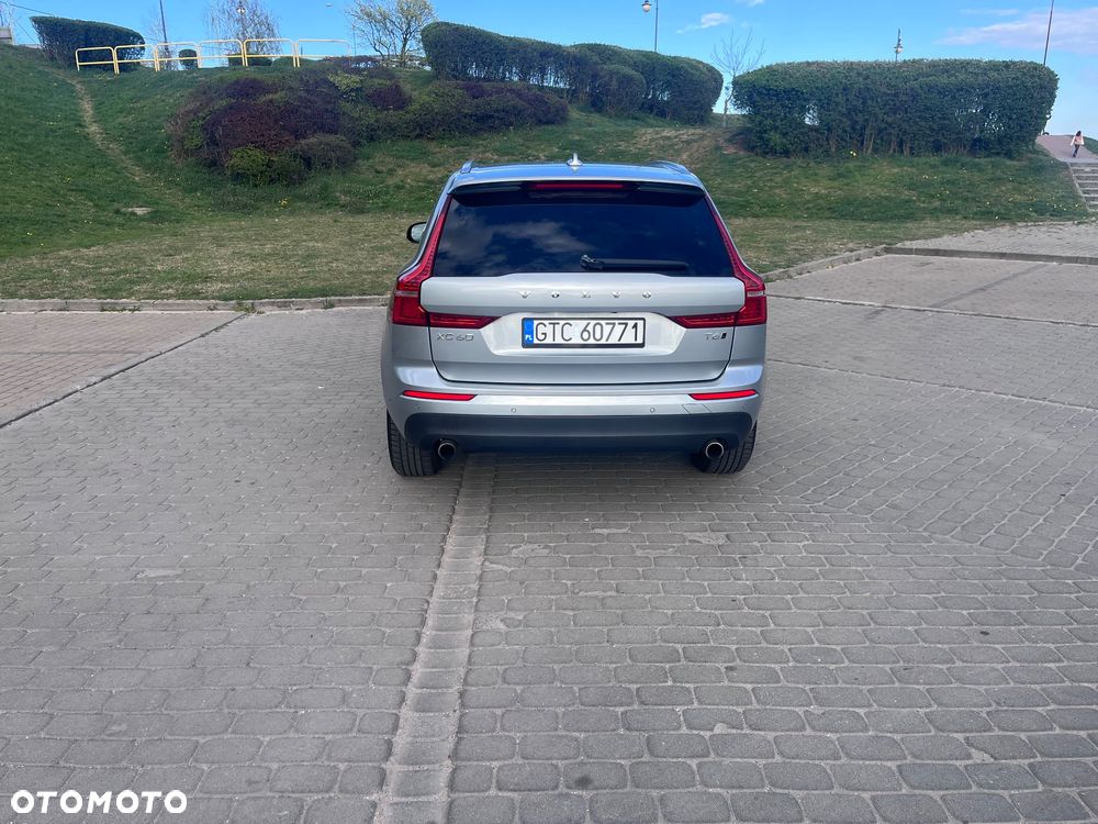Volvo XC 60 T6 AWD Geartronic Momentum Pro - 27
