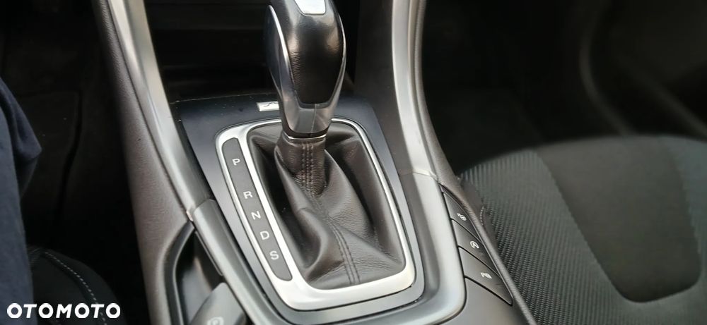 Ford Mondeo 2.0 EcoBlue Titanium - 24