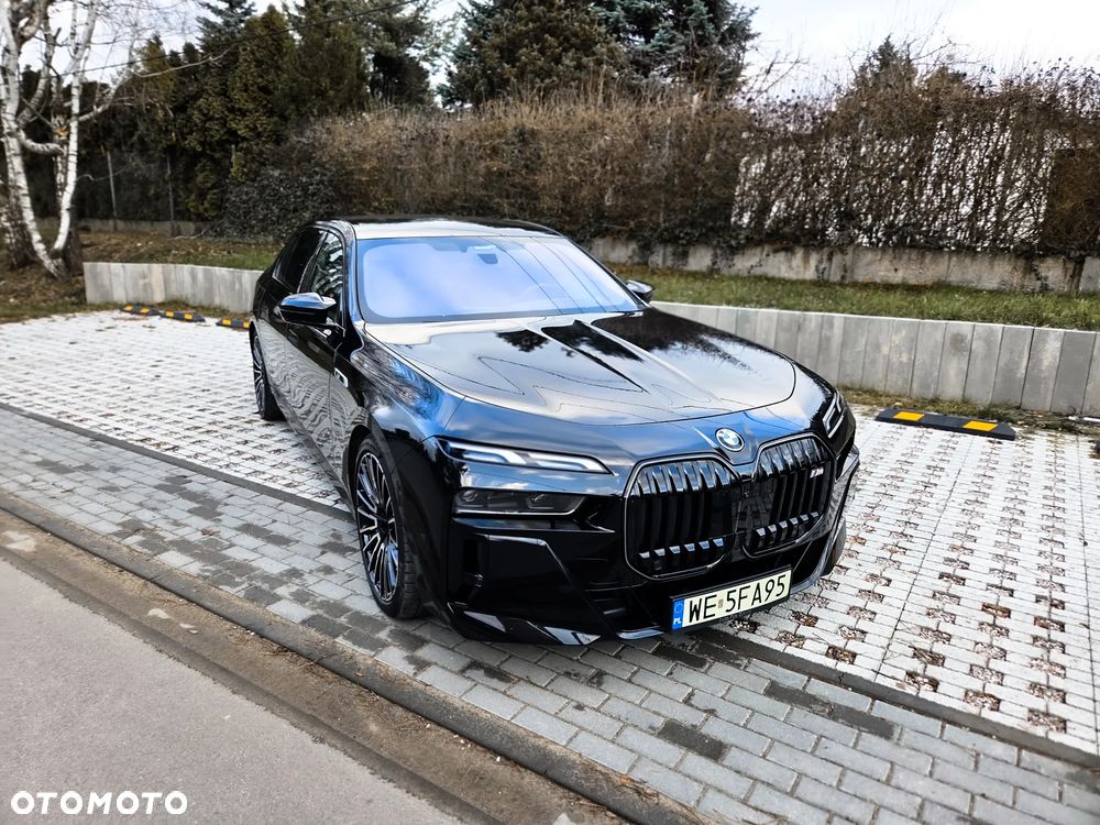 BMW i7 - 2