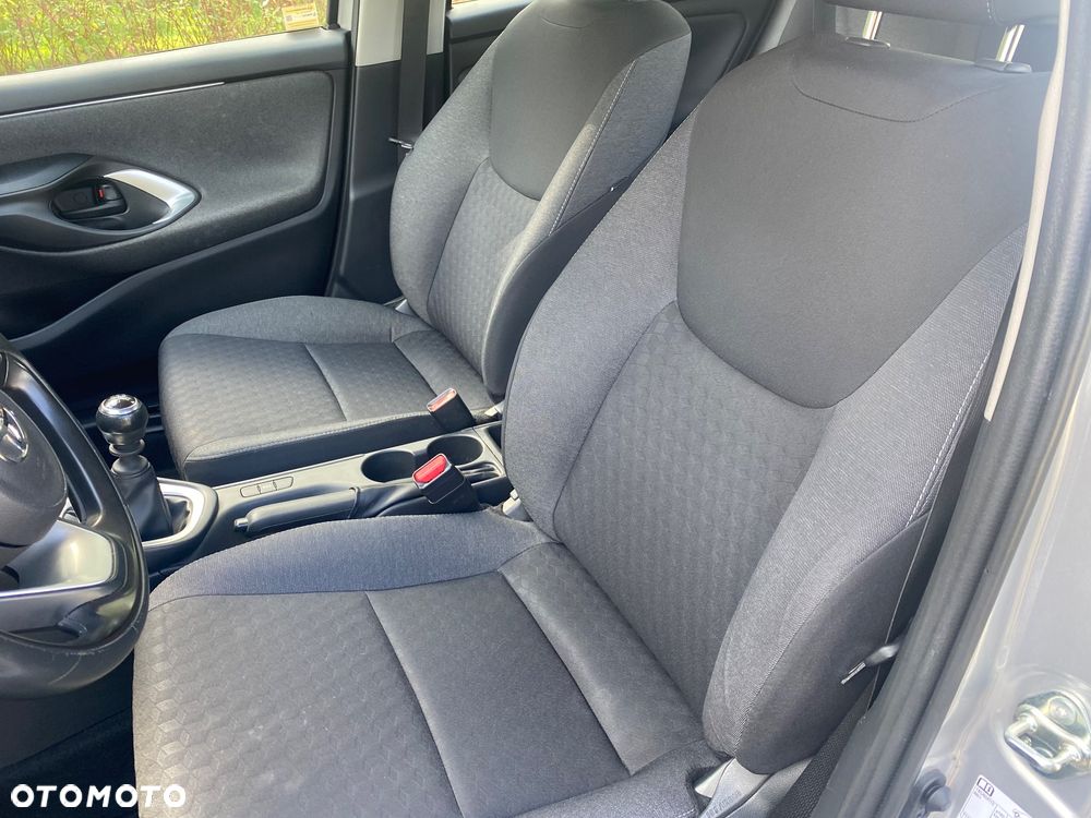 Toyota Yaris 1.5 Comfort - 11