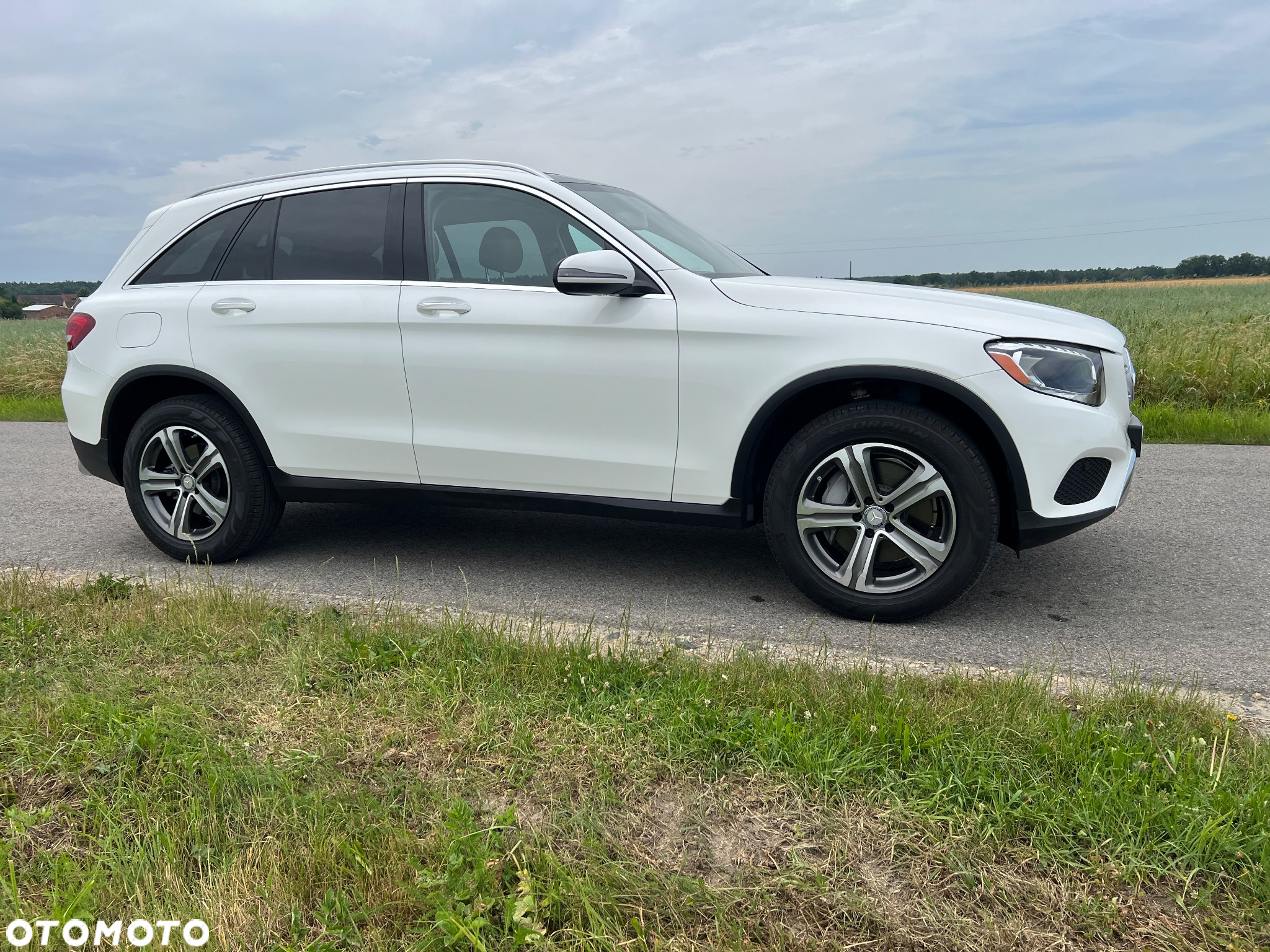 Mercedes-Benz GLC - 14
