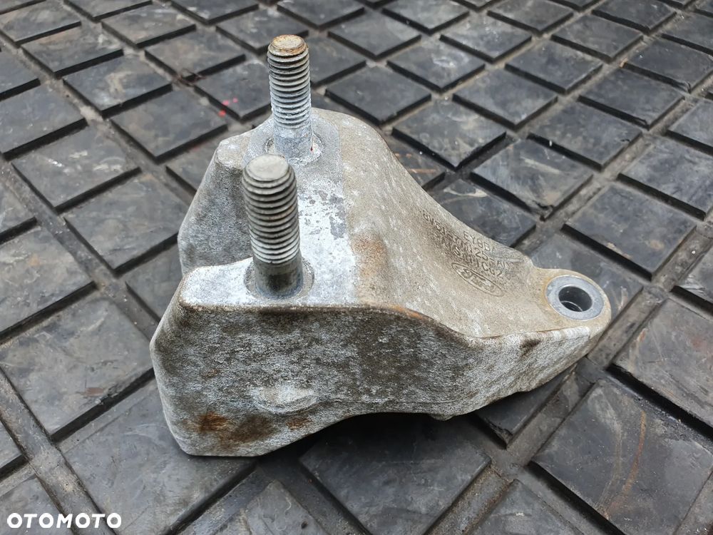 Ford B-MAX ŁAPA MOCOWANIE SKRZYNI 8V51-7M125-AC FIESTA MK7 - 1