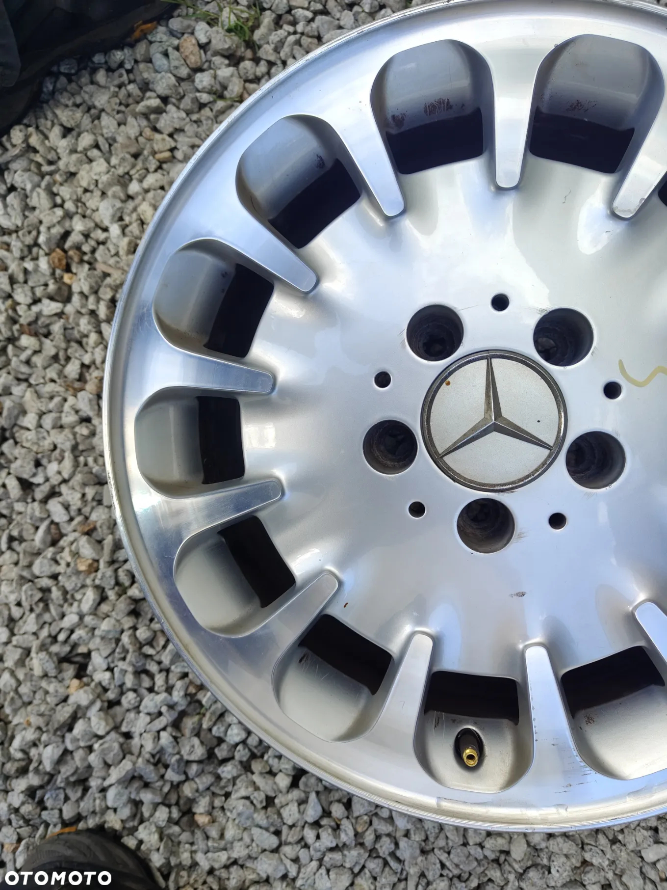 MERCEDES e-KLASA W211 FELGA Aluminiowa A2114011402 Sztuka - 10