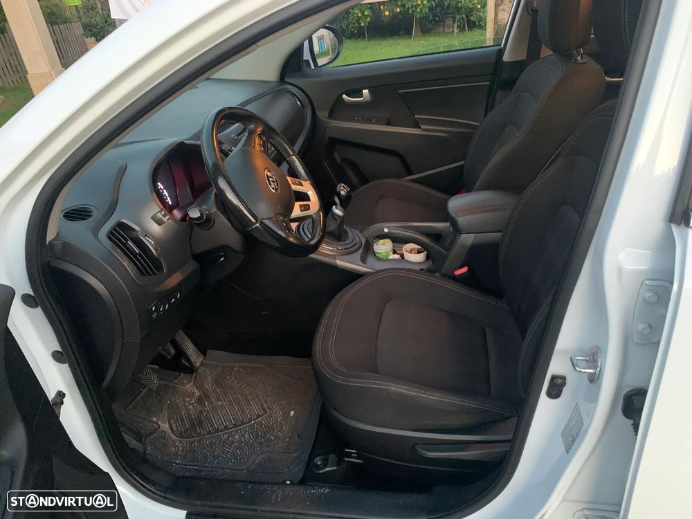 Kia Sportage 1.7 CRDi ISG More Edition - 24