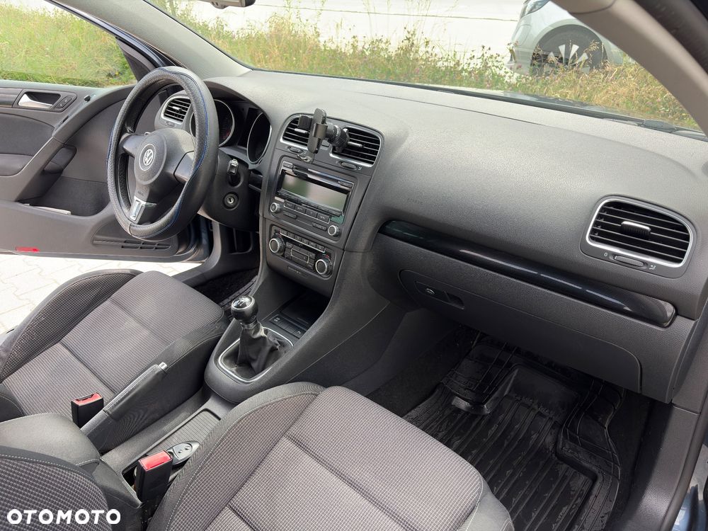 Volkswagen Golf - 8