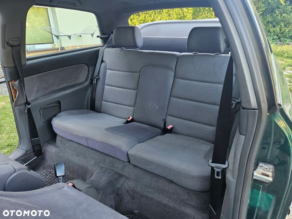 Audi A3 3-drzwiowe 1.6 Ambiente - 28