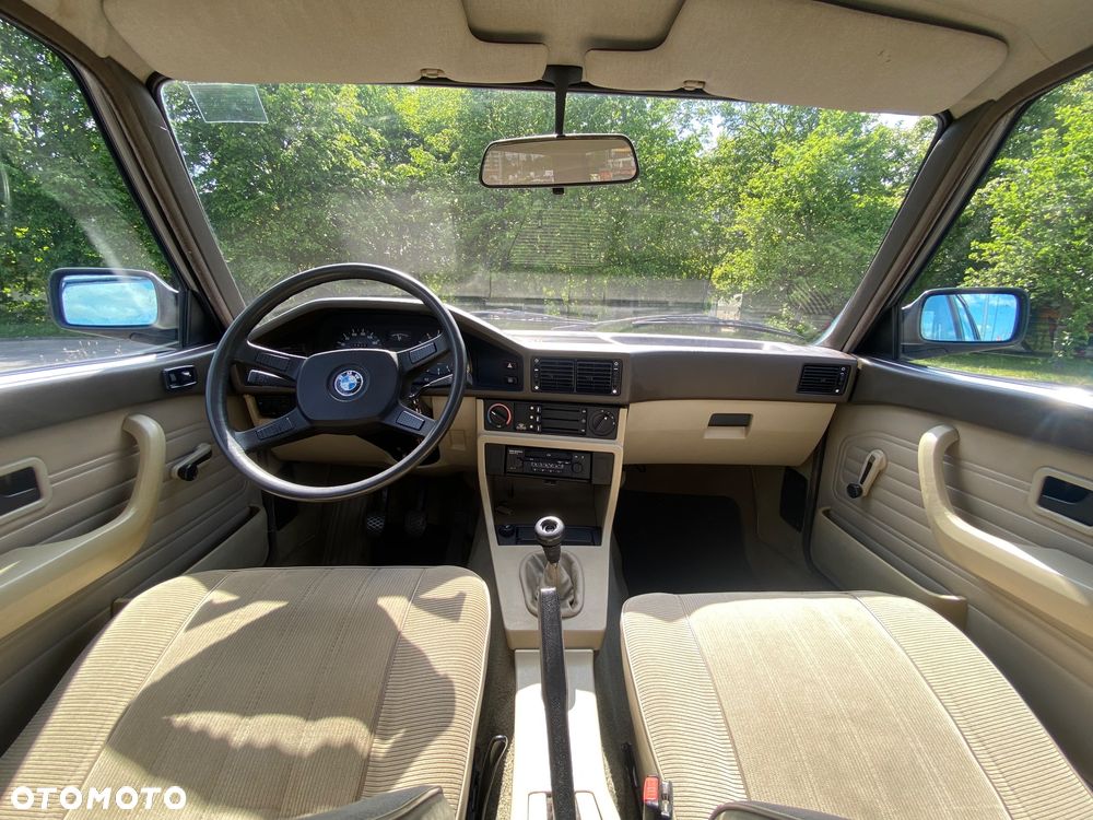 BMW Seria 5 518 i - 5