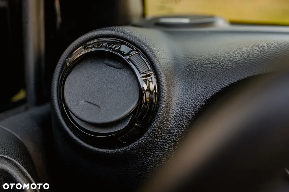 Jeep Wrangler - 21