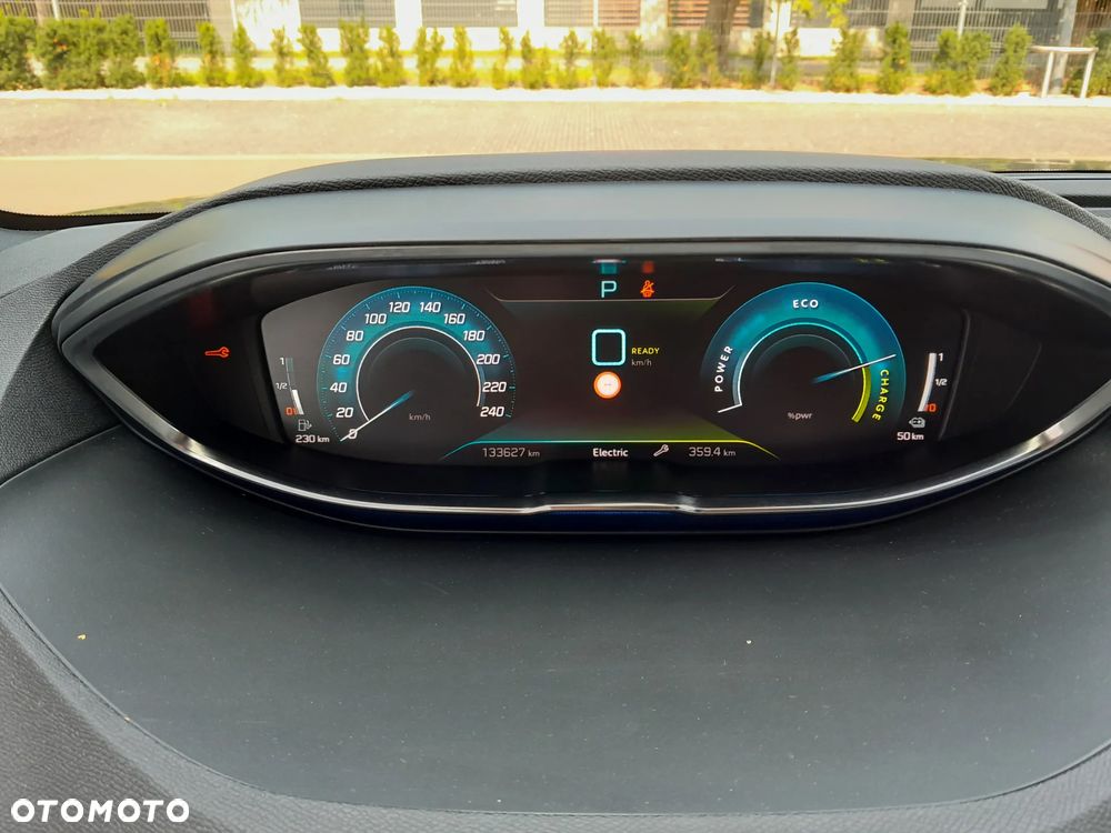 Peugeot 3008 1.6 PureTech Hybrid4 PHEV GT Pack S&S EAT8 - 17